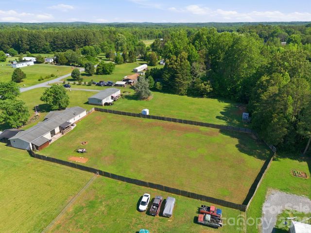 165 Grand Oaks Drive, Rockwell, NC 28138