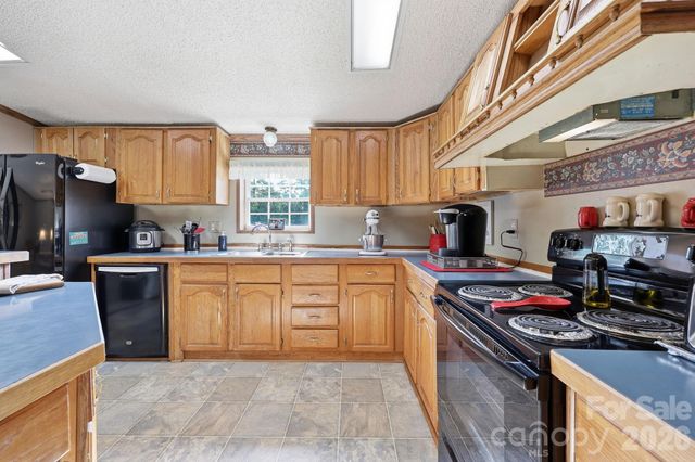 165 Grand Oaks Drive, Rockwell, NC 28138