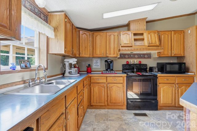 165 Grand Oaks Drive, Rockwell, NC 28138