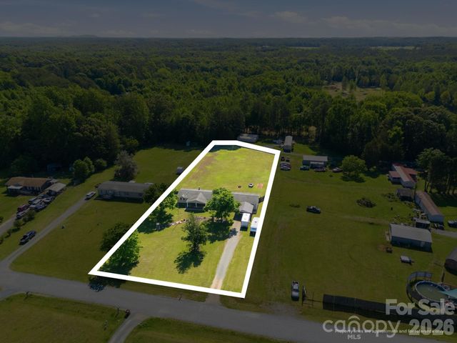 165 Grand Oaks Drive, Rockwell, NC 28138