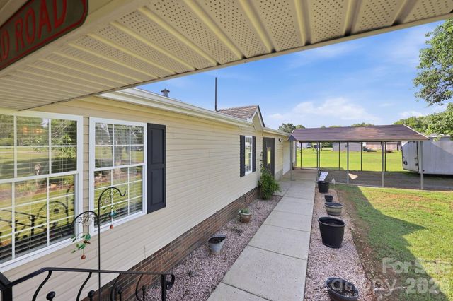 165 Grand Oaks Drive, Rockwell, NC 28138