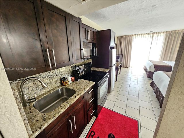 19201 Collins Avenue 237, Sunny Isles Beach, FL 33160