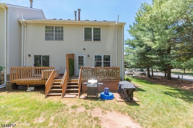 401 Wedgewood Cir, Raritan Twp., NJ 08822
