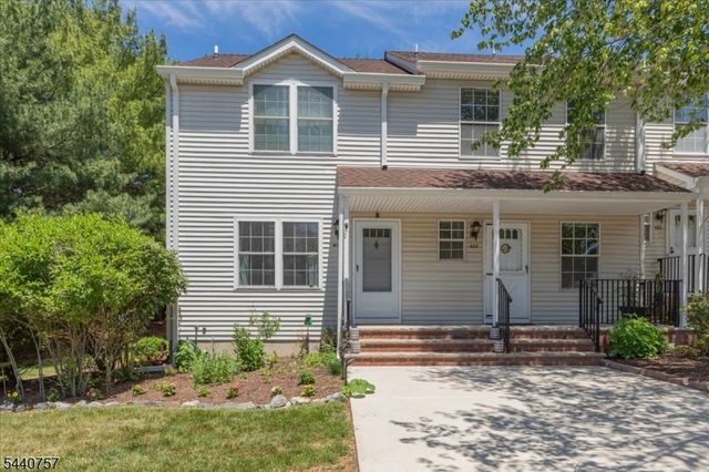 401 Wedgewood Cir, Raritan Twp., NJ 08822