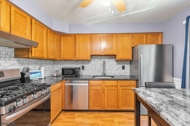 401 Wedgewood Cir, Raritan Twp., NJ 08822