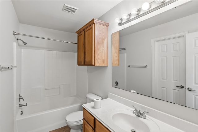 1001 Krenek Tap Road 1404, College Station, TX 77840