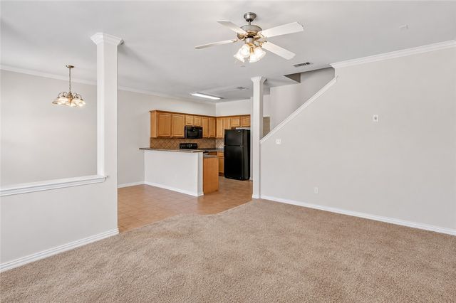 1001 Krenek Tap Road 1404, College Station, TX 77840