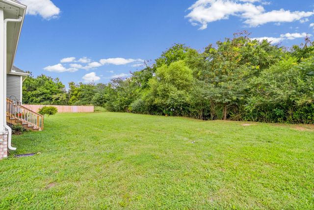 1031 Northside Dr, Dickson, TN 37055