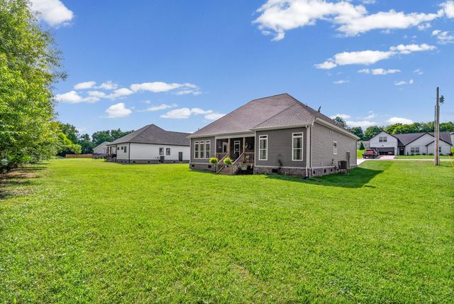 1031 Northside Dr, Dickson, TN 37055