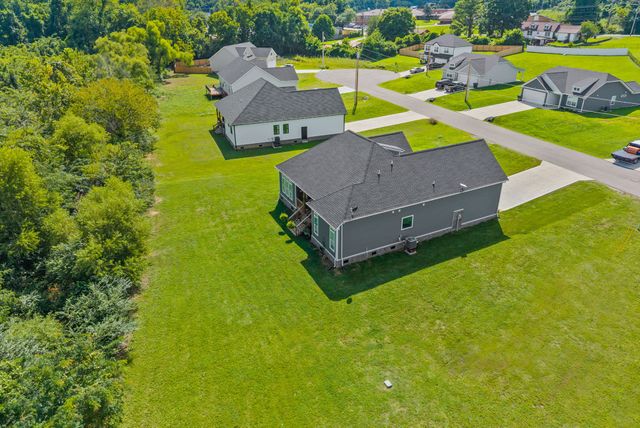 1031 Northside Dr, Dickson, TN 37055