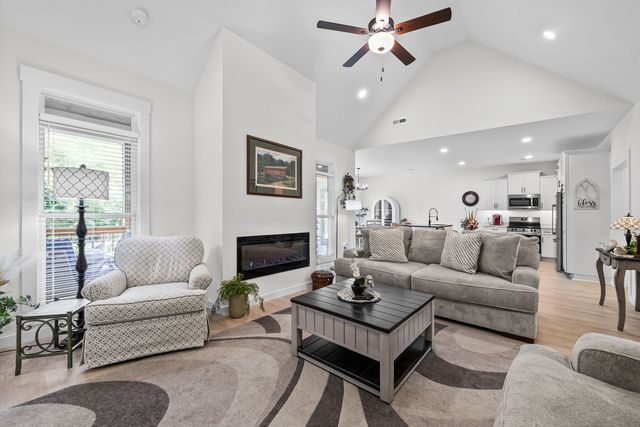 1031 Northside Dr, Dickson, TN 37055