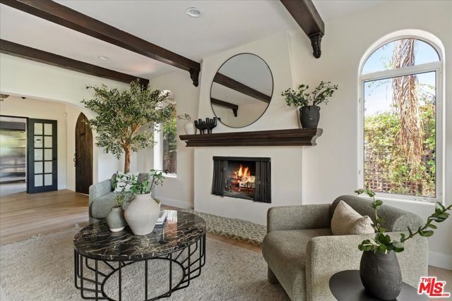 3249 Bennett Drive, Los Angeles, CA 90068