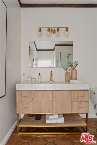 3249 Bennett Drive, Los Angeles, CA 90068