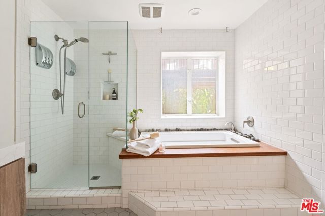 3249 Bennett Drive, Los Angeles, CA 90068