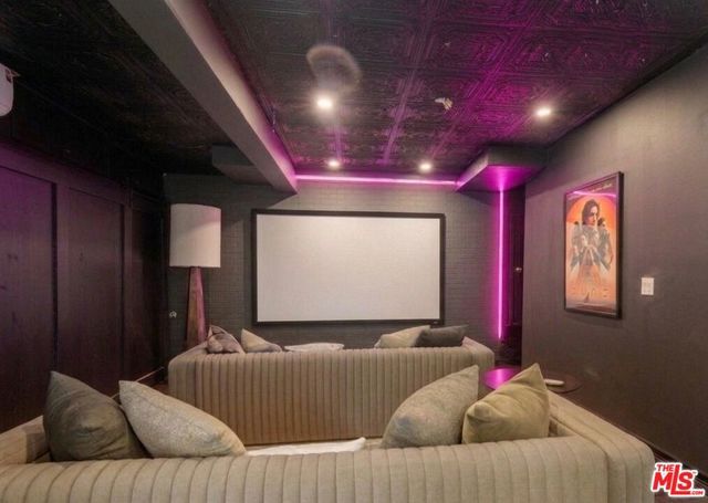 3249 Bennett Drive, Los Angeles, CA 90068