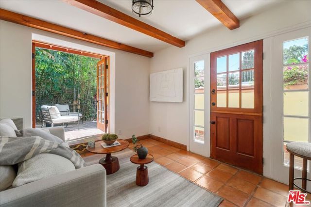 3249 Bennett Drive, Los Angeles, CA 90068