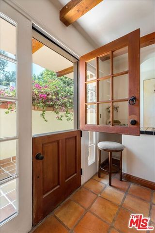 3249 Bennett Drive, Los Angeles, CA 90068