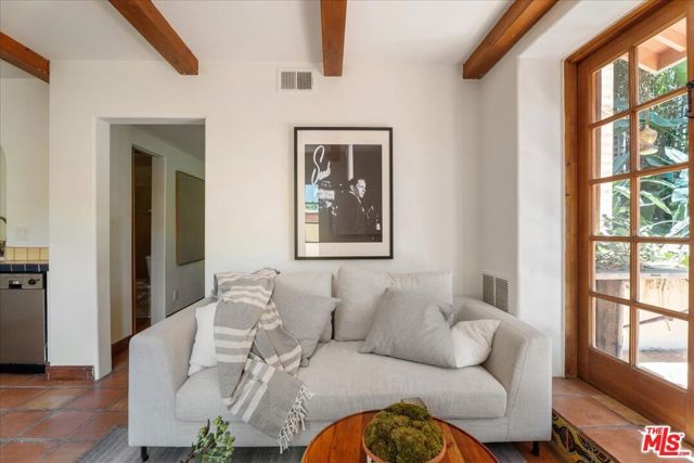 3249 Bennett Drive, Los Angeles, CA 90068