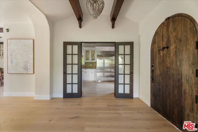 3249 Bennett Drive, Los Angeles, CA 90068