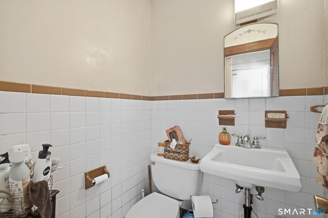 44 Sisson Street, East Hartford, CT 06118