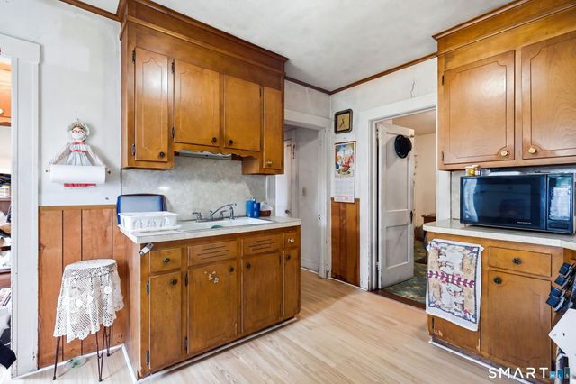 44 Sisson Street, East Hartford, CT 06118