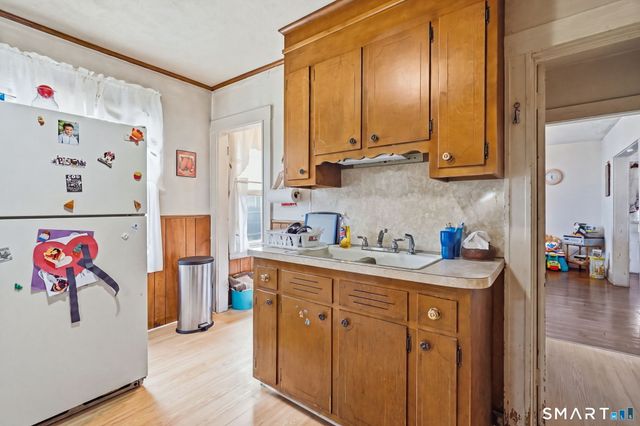 44 Sisson Street, East Hartford, CT 06118