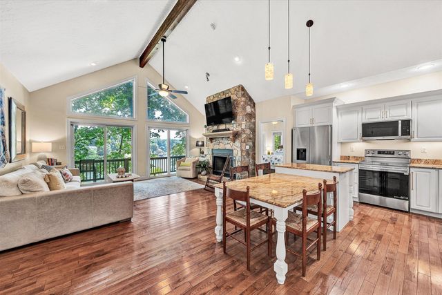 335 Lakecrest DR, Hardy, VA 24101