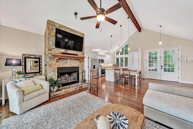 335 Lakecrest DR, Hardy, VA 24101