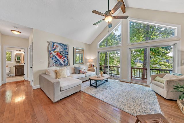 335 Lakecrest DR, Hardy, VA 24101
