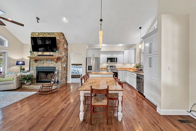 335 Lakecrest DR, Hardy, VA 24101