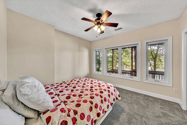 335 Lakecrest DR, Hardy, VA 24101