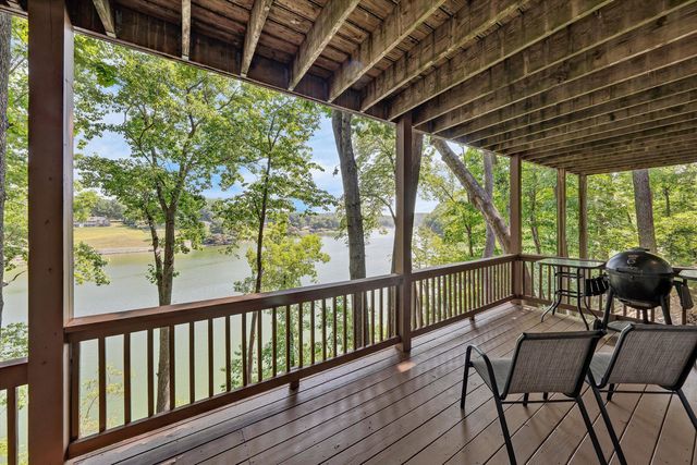 335 Lakecrest DR, Hardy, VA 24101