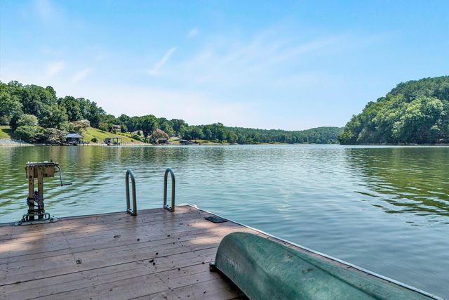 335 Lakecrest DR, Hardy, VA 24101