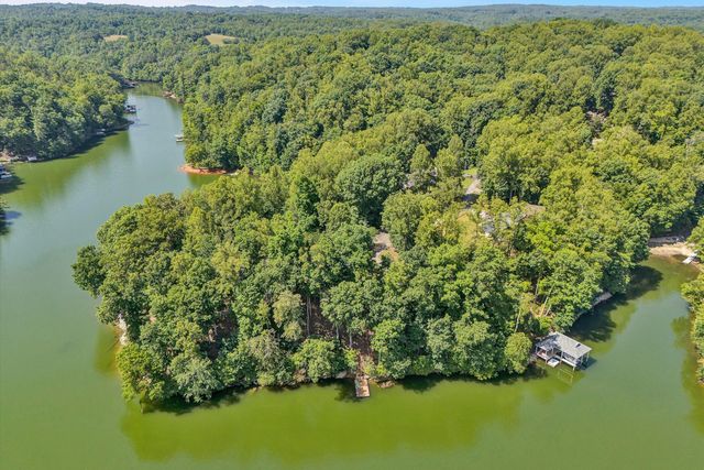 335 Lakecrest DR, Hardy, VA 24101
