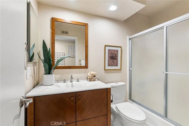 5722 E Stillwater 94, Orange, CA 92869