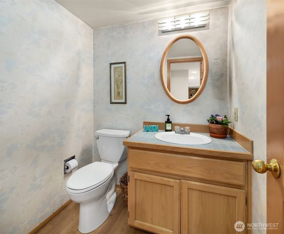 2122 221st Place NE, Sammamish, WA 98074