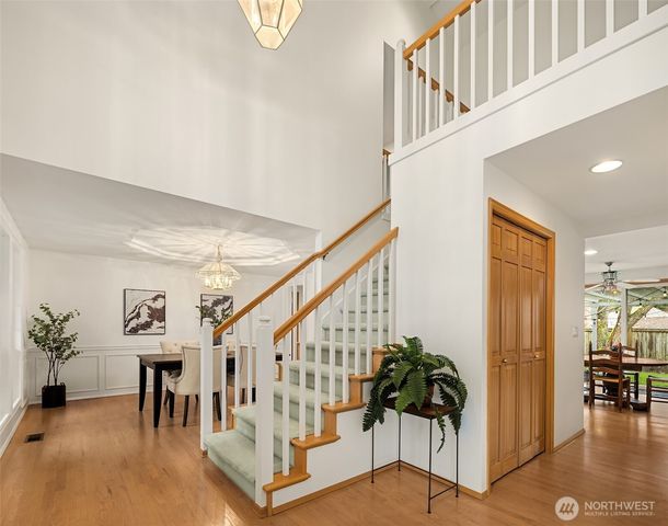 2122 221st Place NE, Sammamish, WA 98074