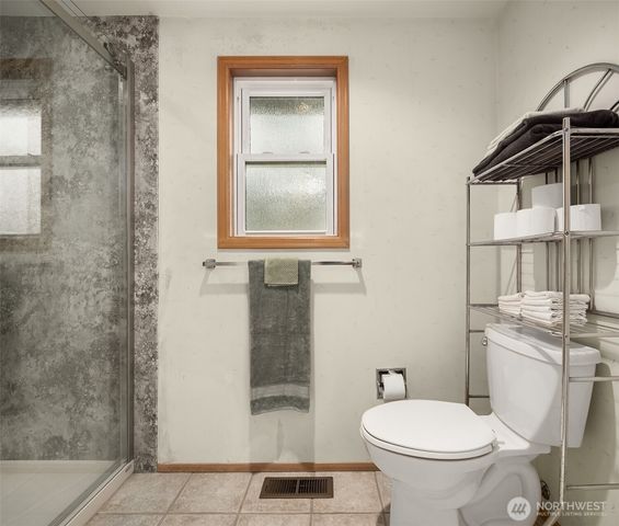 2122 221st Place NE, Sammamish, WA 98074