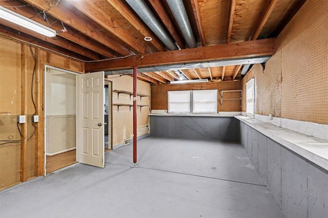 320 S Sunset Street, Plainwell, MI 49080