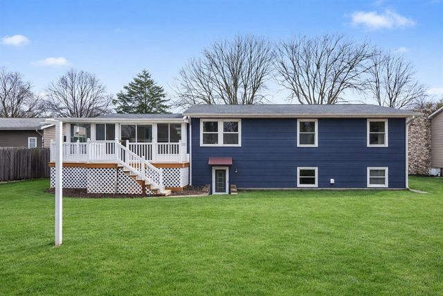 320 S Sunset Street, Plainwell, MI 49080