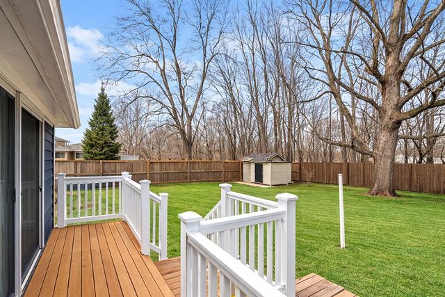 320 S Sunset Street, Plainwell, MI 49080