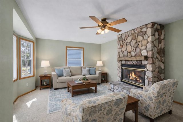 320 S Sunset Street, Plainwell, MI 49080