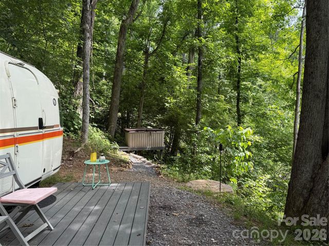 1458 Riverview Road 1, Burnsville, NC 28714
