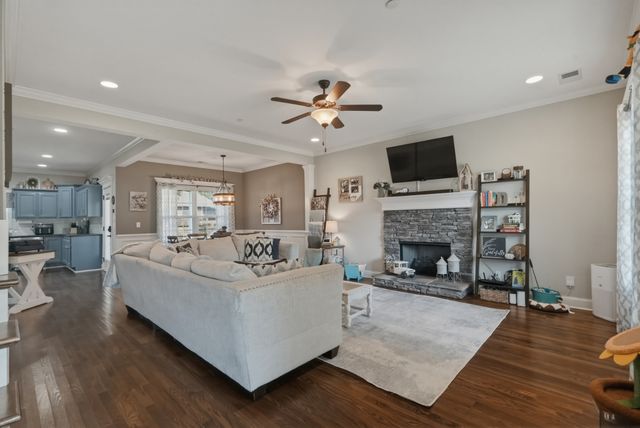 1213 Rivercrest Dr, Murfreesboro, TN 37129