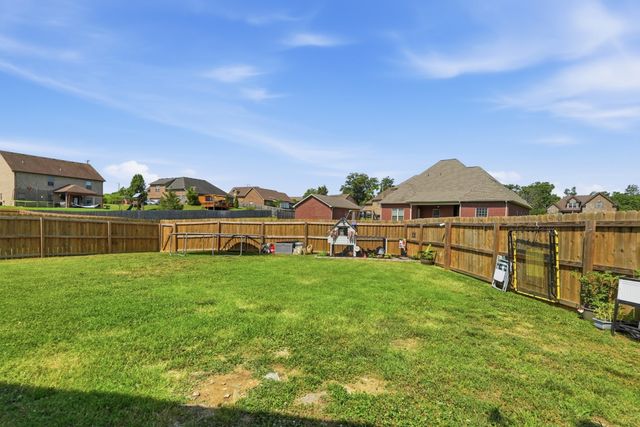 1213 Rivercrest Dr, Murfreesboro, TN 37129