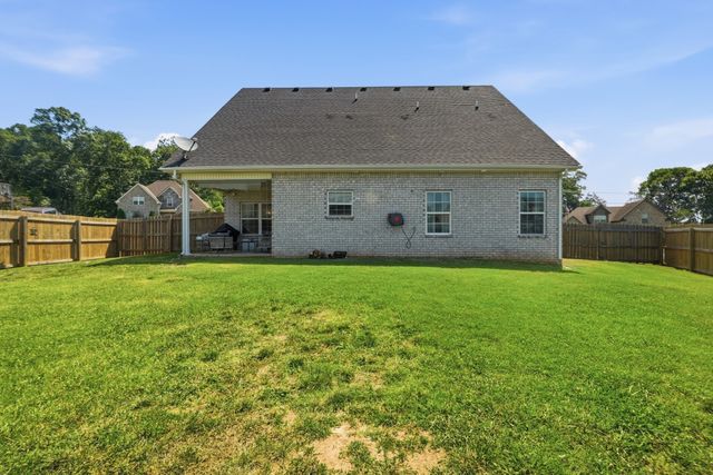 1213 Rivercrest Dr, Murfreesboro, TN 37129