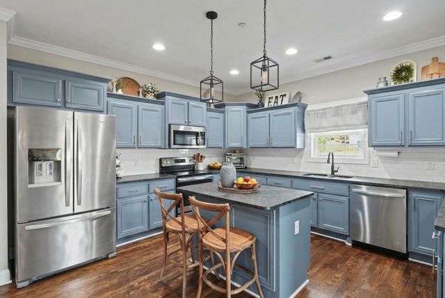 1213 Rivercrest Dr, Murfreesboro, TN 37129