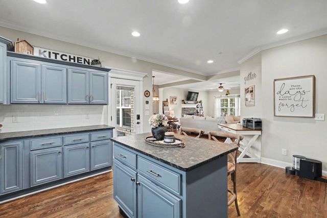 1213 Rivercrest Dr, Murfreesboro, TN 37129