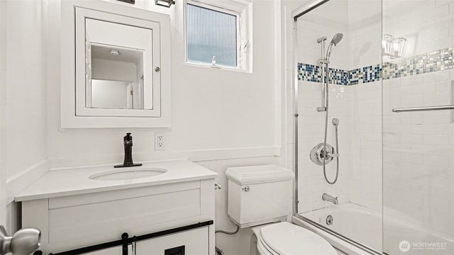 4335 NE 45th Street, Seattle, WA 98105