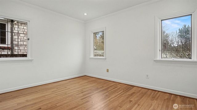 4335 NE 45th Street, Seattle, WA 98105